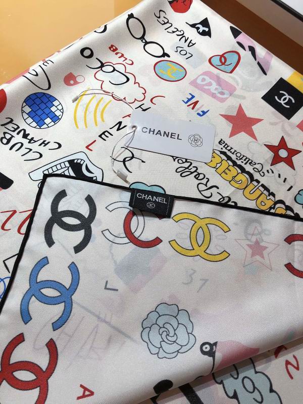 Chanel silk scarf 90X90cm E24 (18)